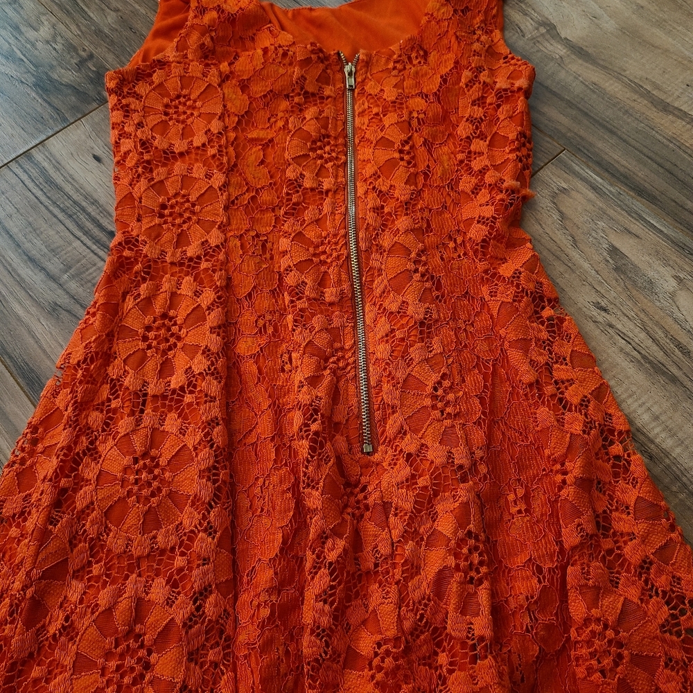 Dress - Picture 5 of 5